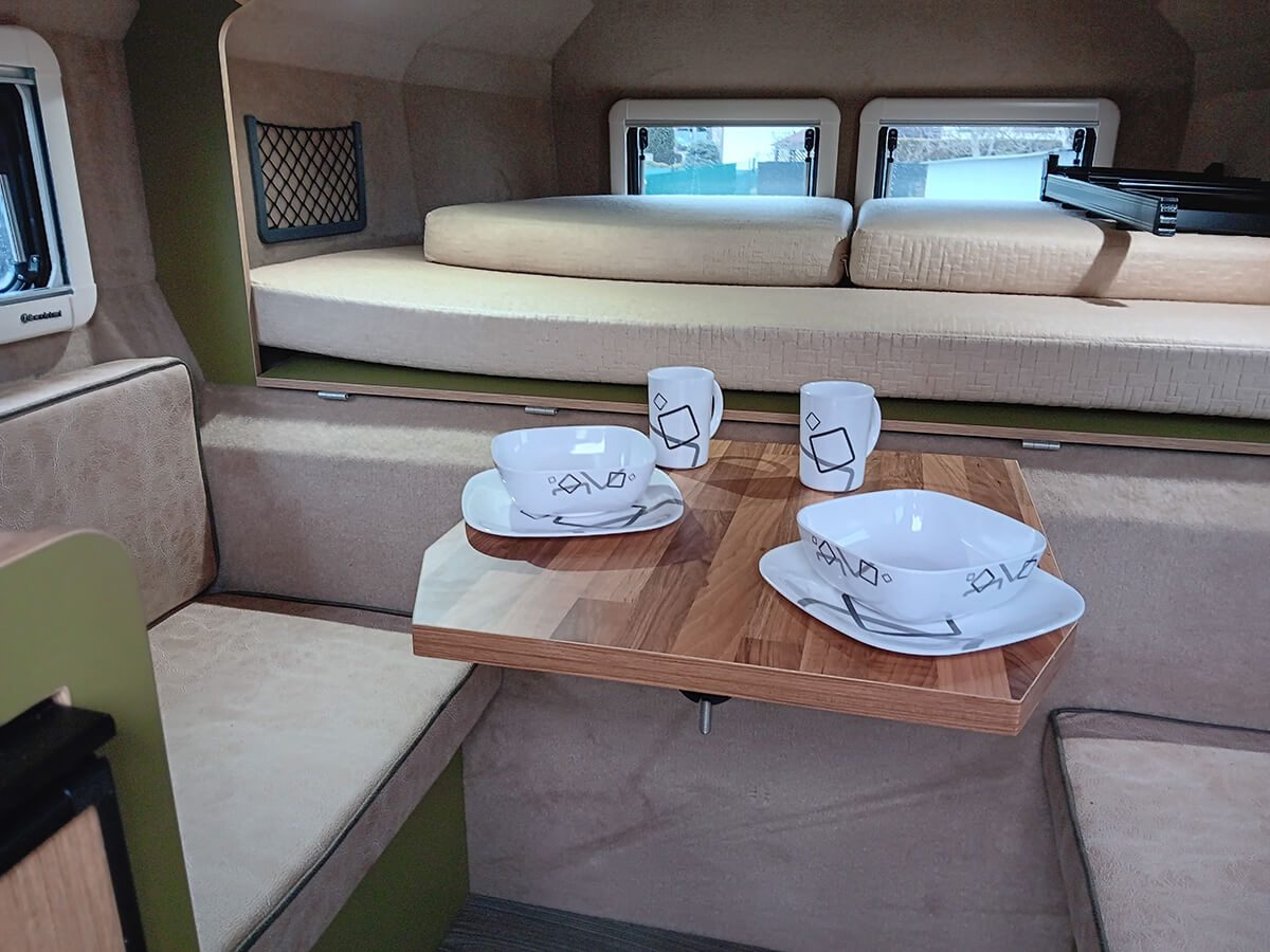 karavan-camper-box-sedef-06 Karavan camper box obytná nadstavba na pickup